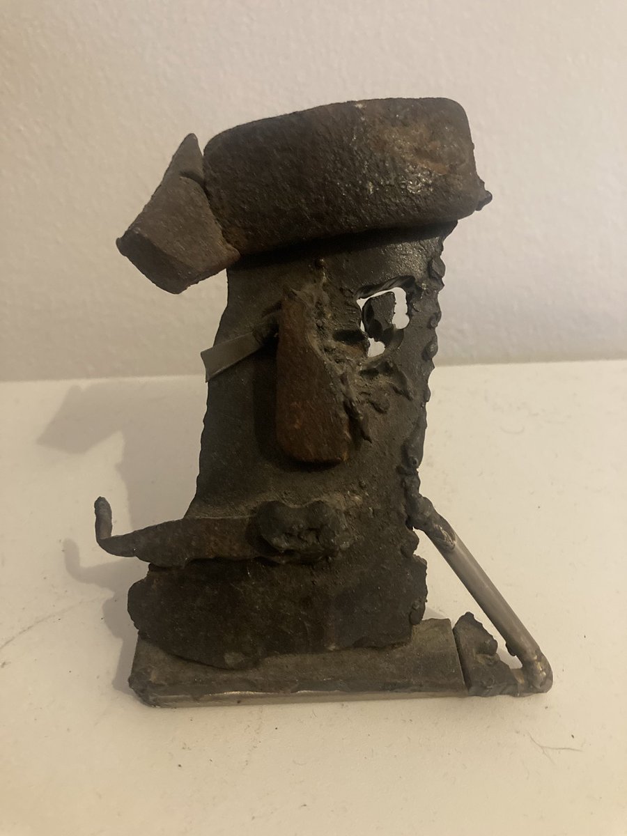 zeroleverage's tweet image. Rixardos Foskolos ( rihardosf ) a great #Greek #Sculptor #artist and friend has passed away . We will miss his beautiful smile , his talent and radical aesthetics but mostly his anarchist vision !