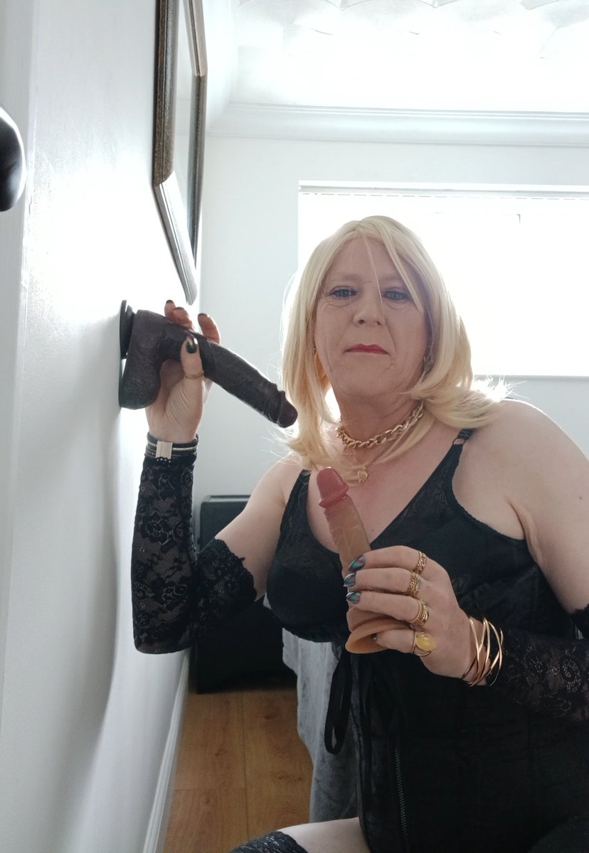tarajones975's tweet photo. 🎥 Filming or not, I always dress like the camera’s on me. 💄✨
#TransPerformer #TgirlVibes #ConfidenceIsSexy https://t.co/hxkqHM7Tl0