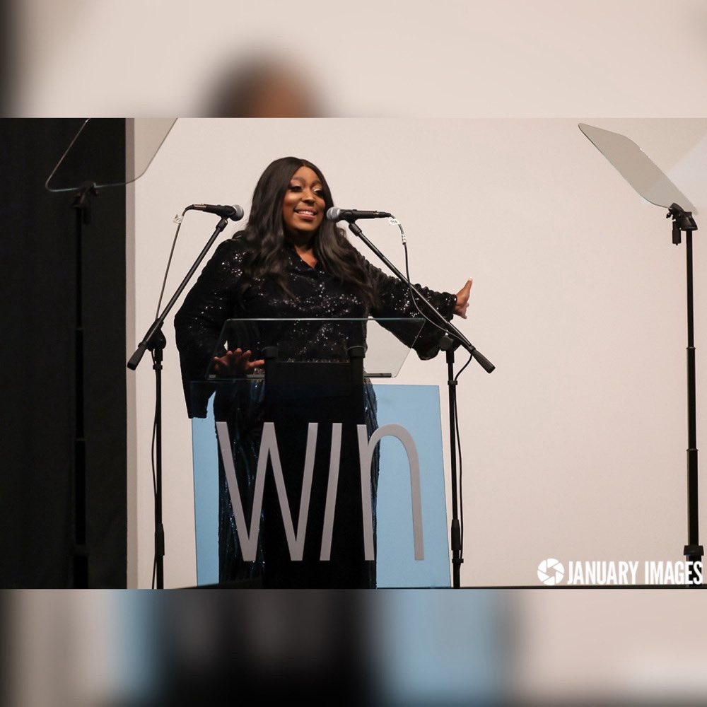 LoniLove's tweet photo. We celebrated diamonds last night … @thewinawards were outstanding!!! Congratulations to @patriciaclarkson  @lanaparrilla @peacegina and all the other winners!!! #novemberwithLove 📸: @iamtoddphoto /January Images https://t.co/OEjpOKEDWk