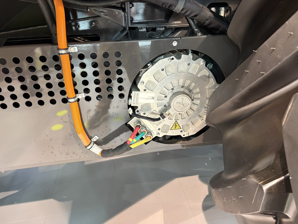 Pete’s Sweet Tweets tweet media