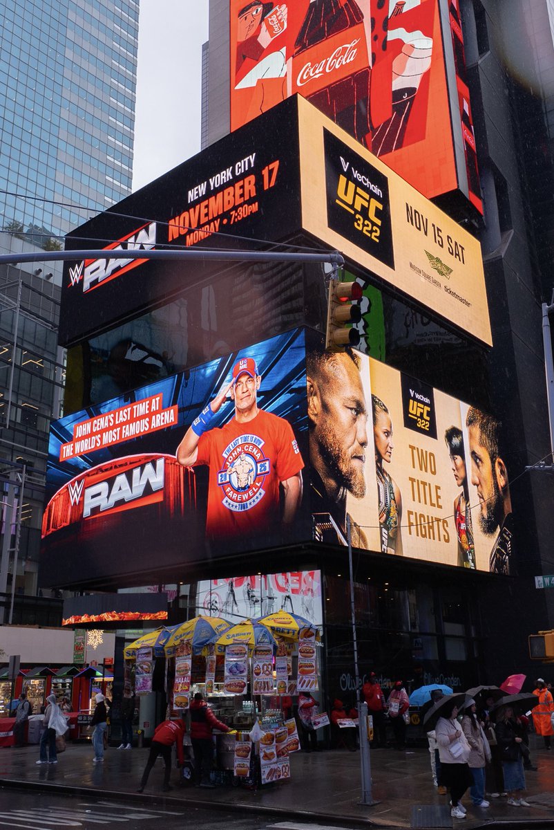Big lights, bigger fights! #Vechain #UFC322 and #WWERaw are bringing the action to NYC 👊