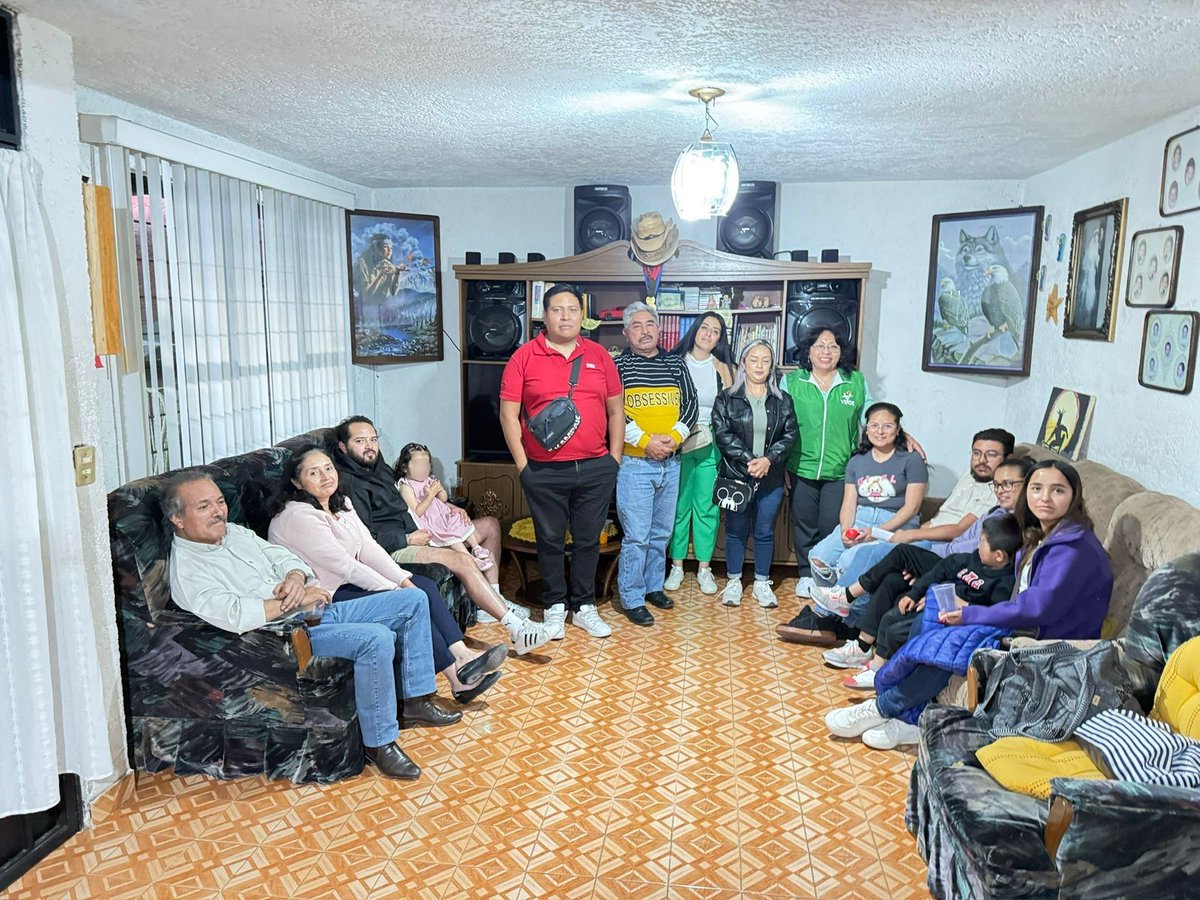 ChayitoBautist's tweet photo. ✨ Momentos que se vuelven inolvidables. #EquipoVerde #FranciscoIMadero 🫶🏻
¡Seguimos cerca de ti!💚🩷💚
#TerceraRegiduría
#NicolásRomero
@pepecouttolenc
@eruviel_avila https://t.co/EUP3sRaXAH