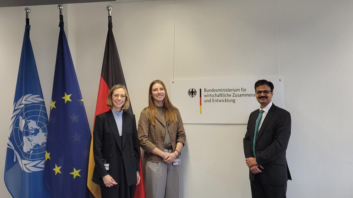 UNSRdevelopment's tweet image. #Germany Day 1: Had meetings with Federal Ministry for Economic Cooperation and Development, &amp;amp; German Institute for Human Rights. 

A highlight was meeting Martín Vahemäe-Zierold (District Council Berlin Mitte), who made a case to recognise sign language as a minority language