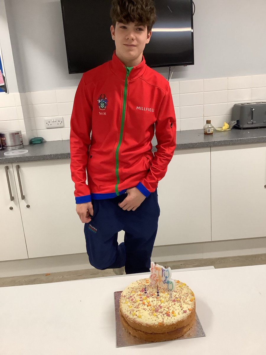 Happy belated birthday Raf! 🎉🎉🎉🤩🤩🤩🎂🎂🎂👍👍👍🦅🦅🦅