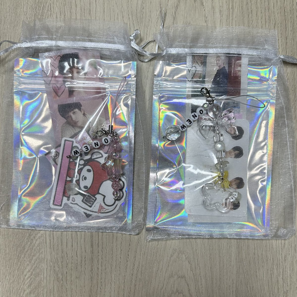 DaniLeeKkong's tweet photo. Freebies for the Onew London concert! Come over and say hi 🩵
(I’ll be wearing a yellow dress)
#ONEW #SHINee #onew_the_live_percent https://t.co/W6nGvD614Q