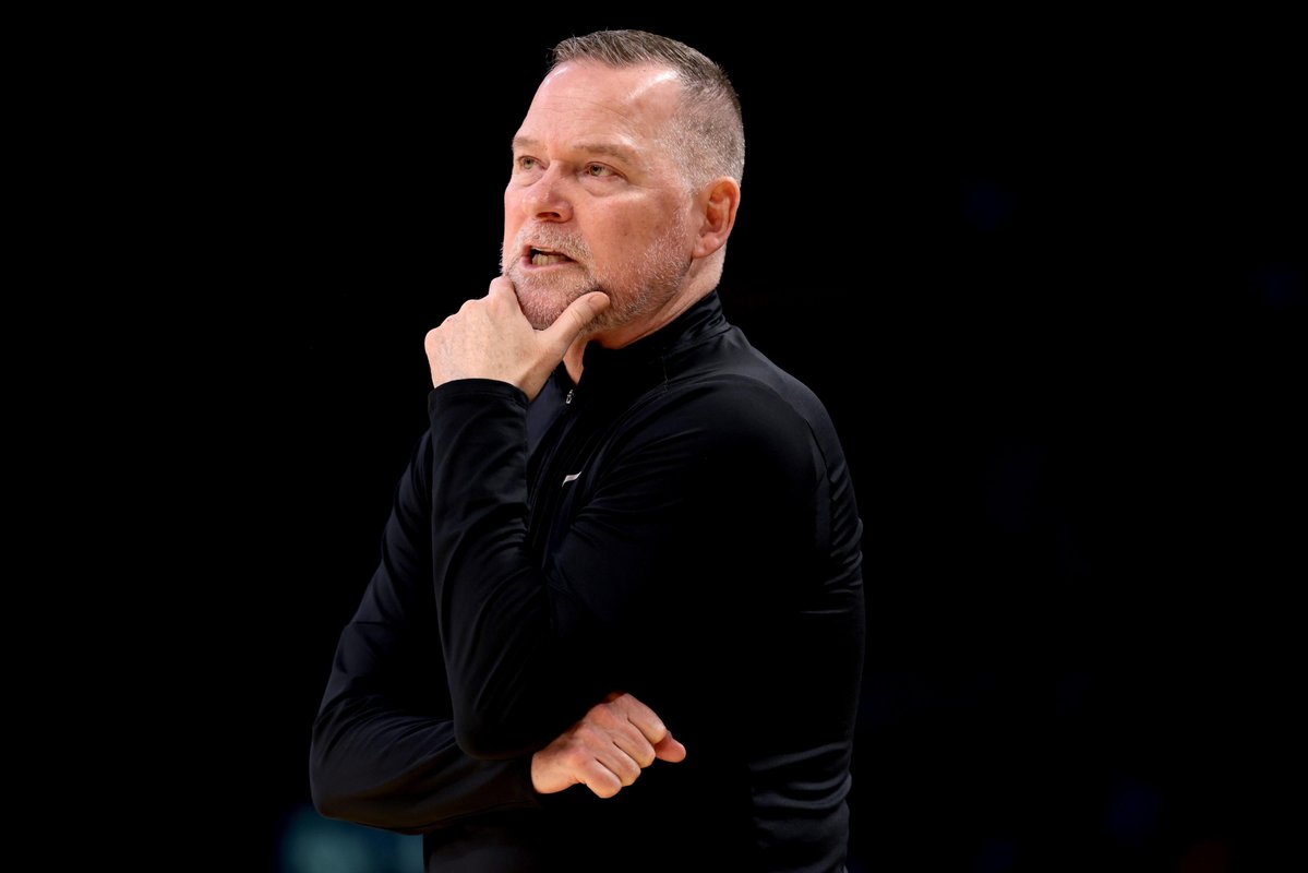 BreazzyD's tweet image. Idk, he&apos;ll be 67 next szn. Maybe someone younger like #MagicMike