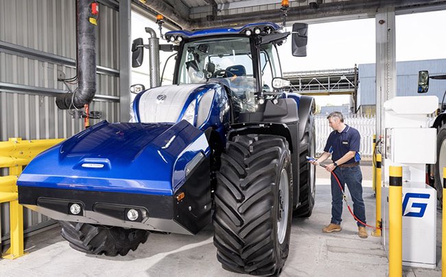 Detalles y ficha técnica🚜⛽️

Tractor a gas. En Agritechnica 2025, presentaron oficialmente un nuevo modelo impulsado a biometano

➡️ agroverdad.com.ar/2025/11/tracto…

 #40AñosAV #AgroTitular #AgroCordoba #agro #campo #tractoragas #T7MethanePower #GNV #Agritechnica2025