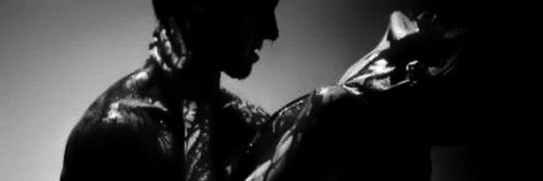 slipkrypt's tweet image. Let me devour you
Drink the blood from your wounds
Look into your eyes as I sink my teeth
into your soft skin
and whisper confessions of my love
Dive into your heart
see it pulse as I take it for myself,
still beating
between my teeth
and love you all the while.