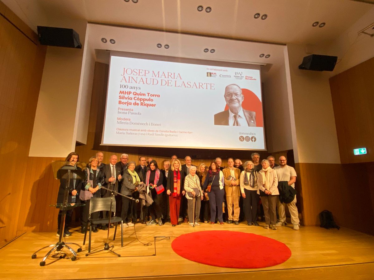 Homenatge a Josep M Ainaud de Lasarte, historiador, divulgador i ciutadà compromès a l'<a href="/AteneuBCN/">Ateneu Barcelonès</a>. Amb <a href="/QuimTorraiPla/">Quim Torra i Pla</a>, <a href="/SilviaCoppulo/">Sílvia Cóppulo</a> i <a href="/BorjaDeRiquer/">Borja De Riquer</a>. La seva obra i el seu exemple son vius!