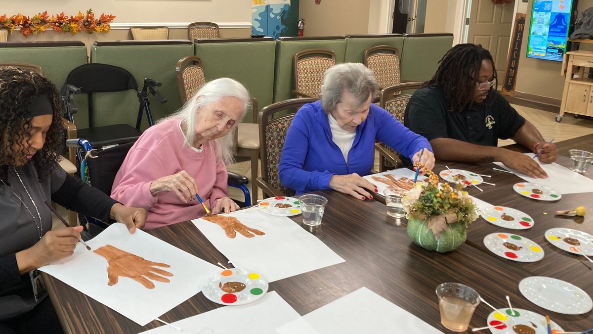 SuntreeSeniors's tweet image. Transitional Memory Care residents put their hearts—and hands—into fall creations bursting with color!

#fallart #seniorcrafts #seniorliving #melbournefl #assistedlivingfl #spacecoast #independentliving #memorycare

suntreeseniorliving.com

Assisted Living License #: AL13351