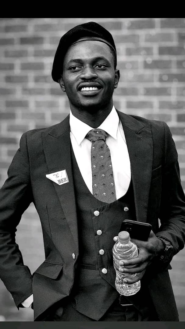 MalemaZw's tweet photo. URGENT ⚡️🔴
Reportedly Lindon Zanga and Malvin Madanda have been taken by an a gray car tonight at Chinhoyi University where they were having SRC campaigns at Muzimba.
@daddyhope @CrimeWatchZW @Zinasuzim @MacBelts @advocatemahere @Cde_Ostallos @tapiwa_chiriga @ngadziore https://t.co/fp63d4meDC