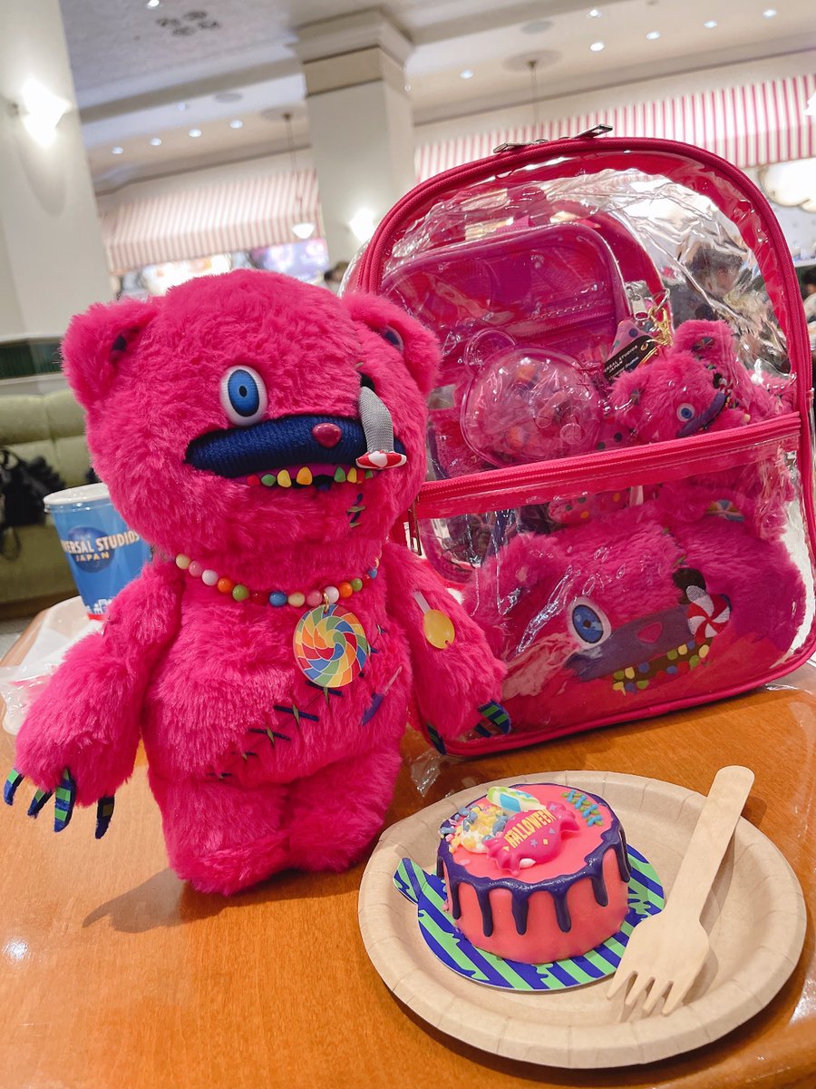 Kanamix0213_'s tweet image. #HappyHalloween #Halloween2025 #USJ #ハミクマ　#ハミクマソウル　 #ハミクマキャンディ 🍭💕

えぇー！これ載せれて無かったの今気付いたっ!!
今更記録の為載せておく😑
ちゃんとハロウィンに用意してたのにー!!!😱
出遅れたハロウィン写真いっぱいある👻🍭