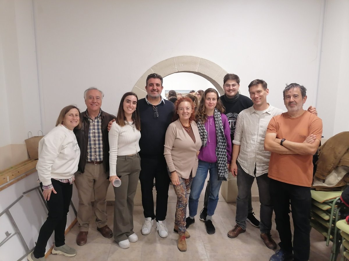 Edutilia's tweet image. Comienzo de la movilidad #ErasmusPlus de la Přírodní škola de Praga en #Petrer con el #IESAzorín en el proyecto #Energetics @sepiegob  #Bienvenid@s