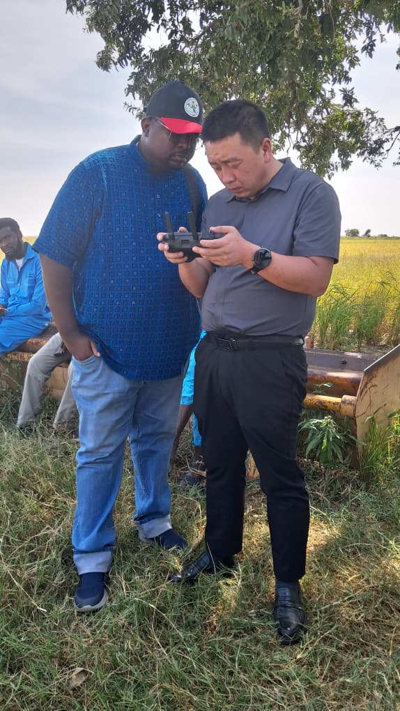 Chinese investors tour Jigawa with <a href="/InvestJigawa/">InvestJigawa</a> ahead of major agricultural investment. Led by Dr. Zakiyyu Muhammad, the visit supports Gov. Umar Namadi’s 12-Point Agenda on agri-transformation, job creation &amp; economic growth. Jigawa rises as Nigeria’s agribusiness hub.