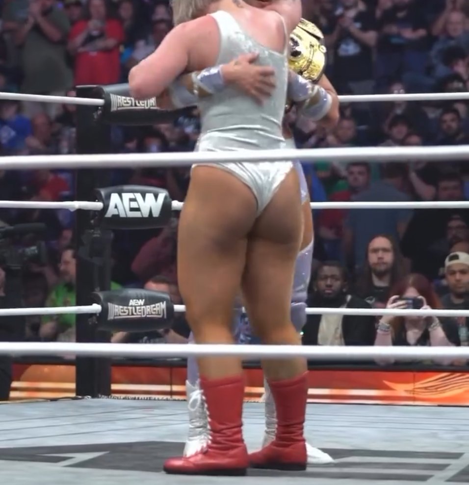 Oh I've been gone a while 😳 But I haven't grown less "thicc" 😜