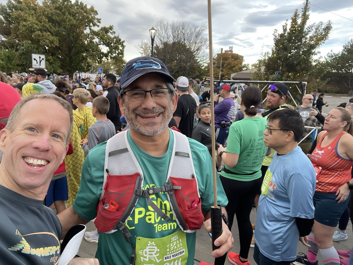 RunnersEdgeKC's tweet image. Another great weekend at the Salina Crossroads Marathon! Huge thanks to our amazing @garmin Smart Pace team for keeping the miles steady and the energy high.