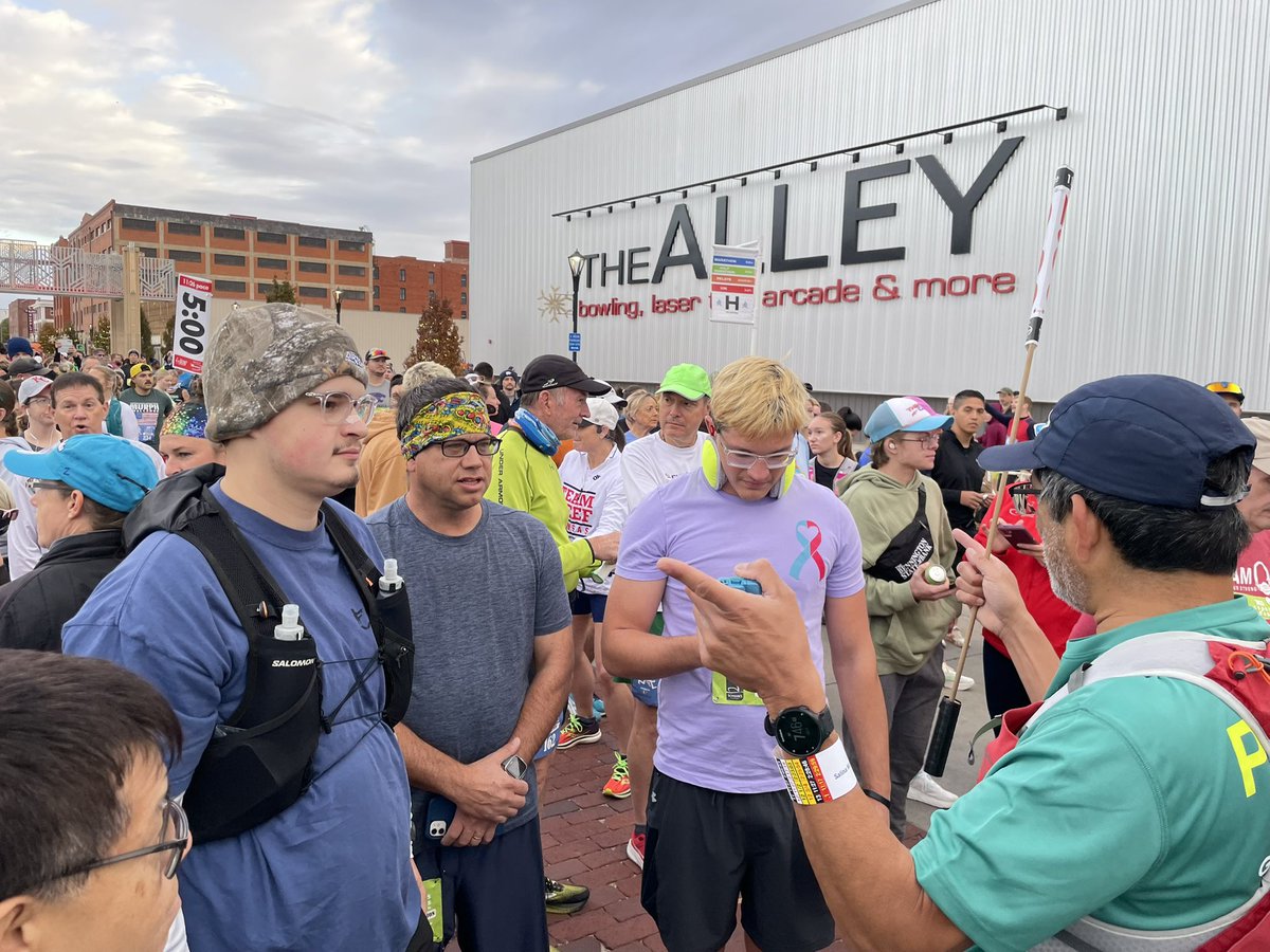 RunnersEdgeKC's tweet image. Another great weekend at the Salina Crossroads Marathon! Huge thanks to our amazing @garmin Smart Pace team for keeping the miles steady and the energy high.