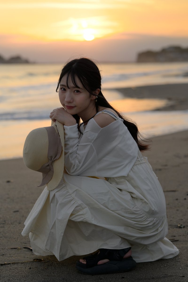 ついこの前の事だと思っていたけど
うかうかして秋がぶっ飛んでしまいそうだ

model 朝花和りぃこ さん <a href="/riiko_lapine/">朝花和りぃこ</a>
#ポートレート #portrait