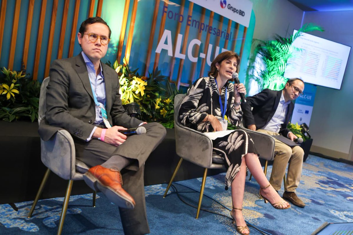 🗞️ NEWS
#LatinAmerica and the #Caribbean must scale up and improve its productive development policies: #LEO2025 report.
The joint document by the <a href="/OECDdev/">OECD Development</a>, #ECLAC, <a href="/AgendaCAF/">CAF</a> and <a href="/EU_Commission/">European Commission</a> was presented at the Business Forum of the CELAC-EU Summit.
👉bit.ly/43mB0JZ