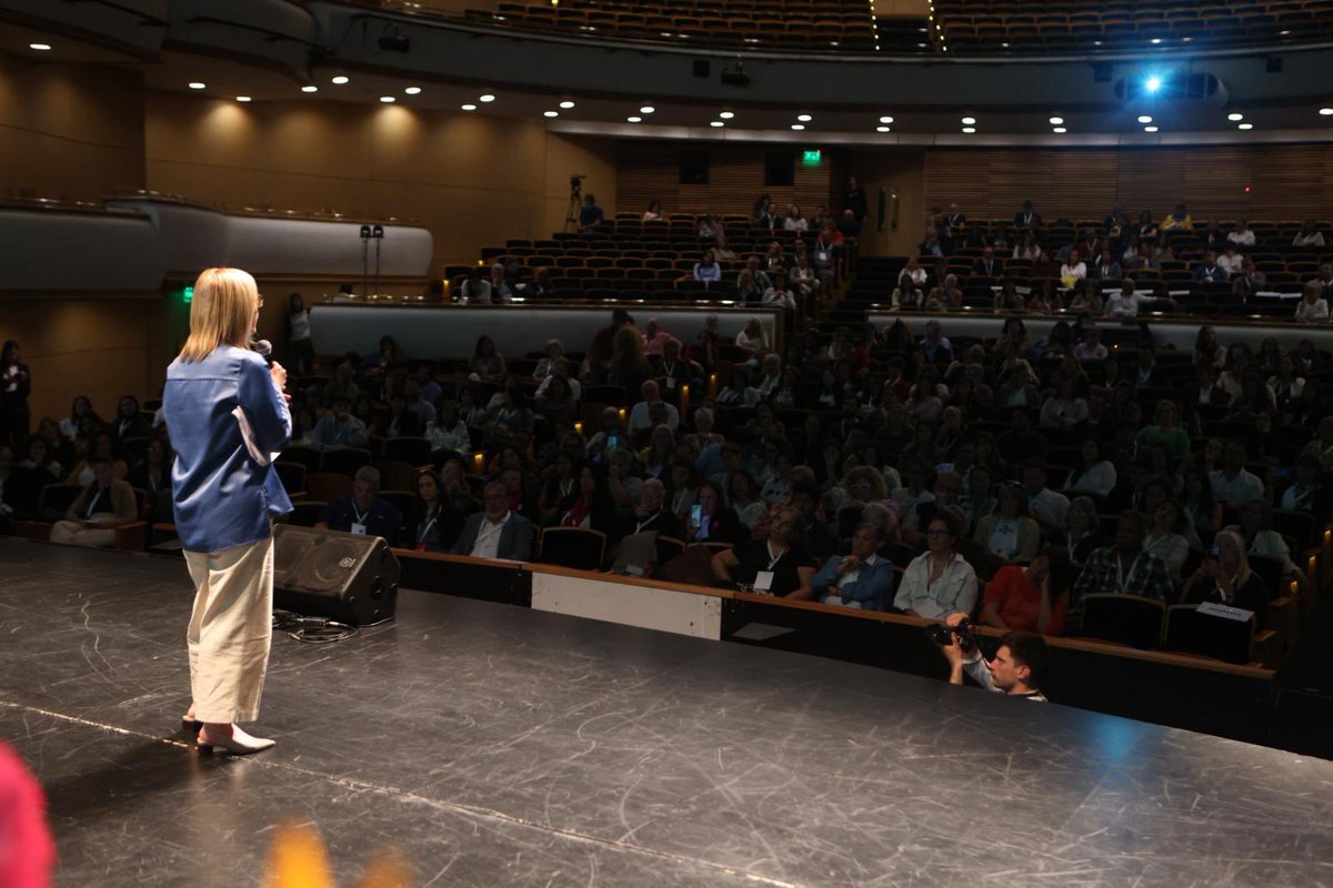 Cristina Lustemberg tweet media