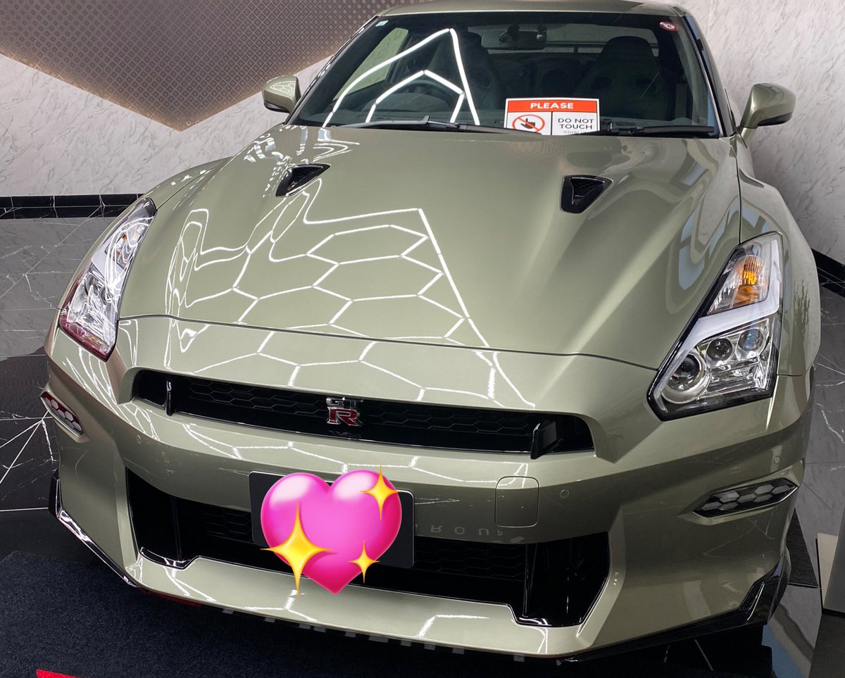 jyonagino's tweet image. この前、実車で見た｢35GTR T-SPEC｣の
トミカあるのを知ったので納車♪
造形も色も似てて良き！！
あとで持ってるホイールと交換してみっかなヾ(*´∀｀*)ﾉ

#トミカ
#35GTR
#TSPEC