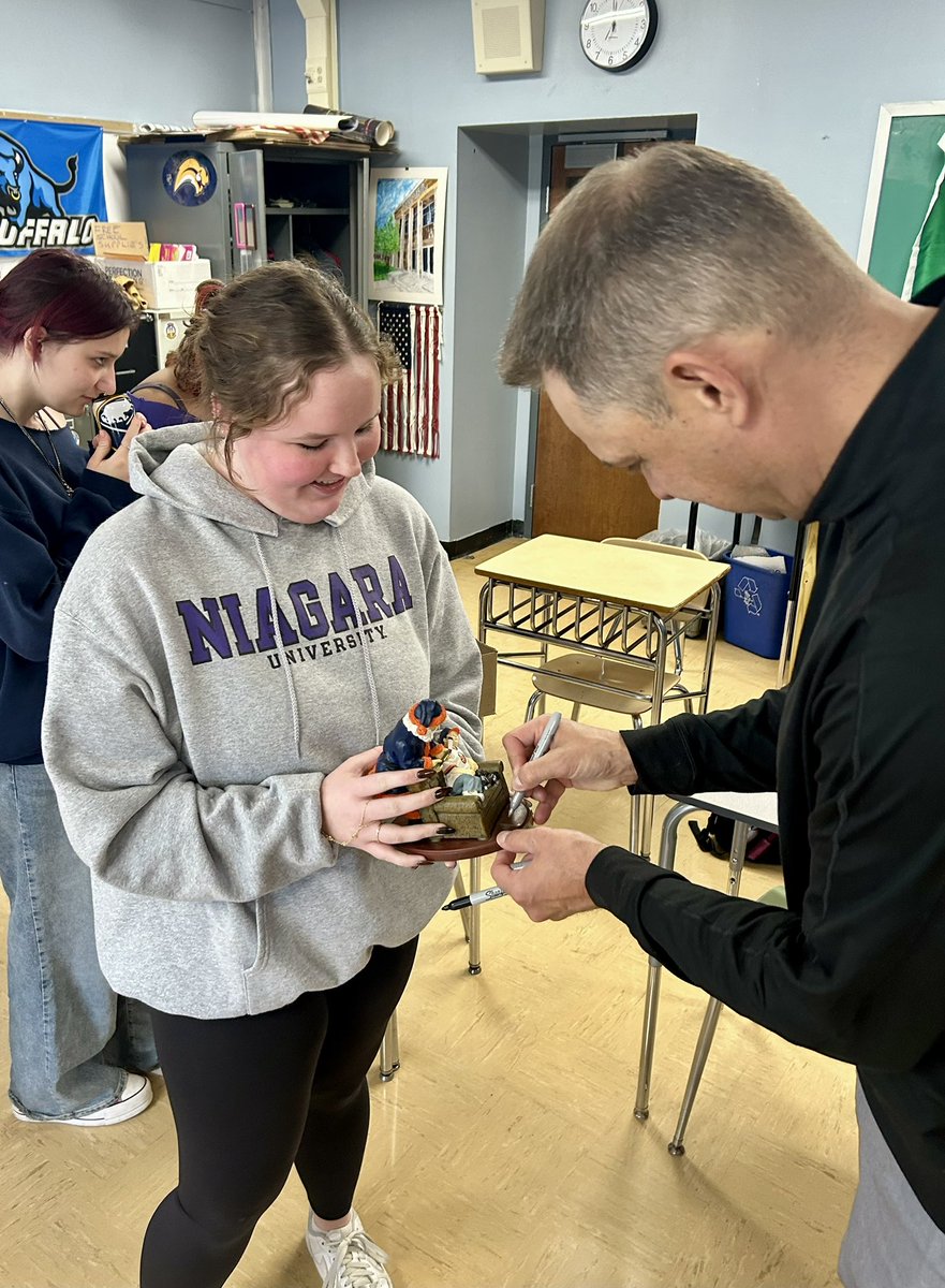 RossiPsycGlobal's tweet photo. Another fun AP Psych visit at LHS from Sabres alumni &amp; broadcaster Marty Biron in the books the day before Veterans Day! Marty’s son’s a West Point cadet. Many thanks to all the students and administration for today’s recognition. Have a good Veterans Day to all who’ve served. https://t.co/Gy6cv5W5Nv