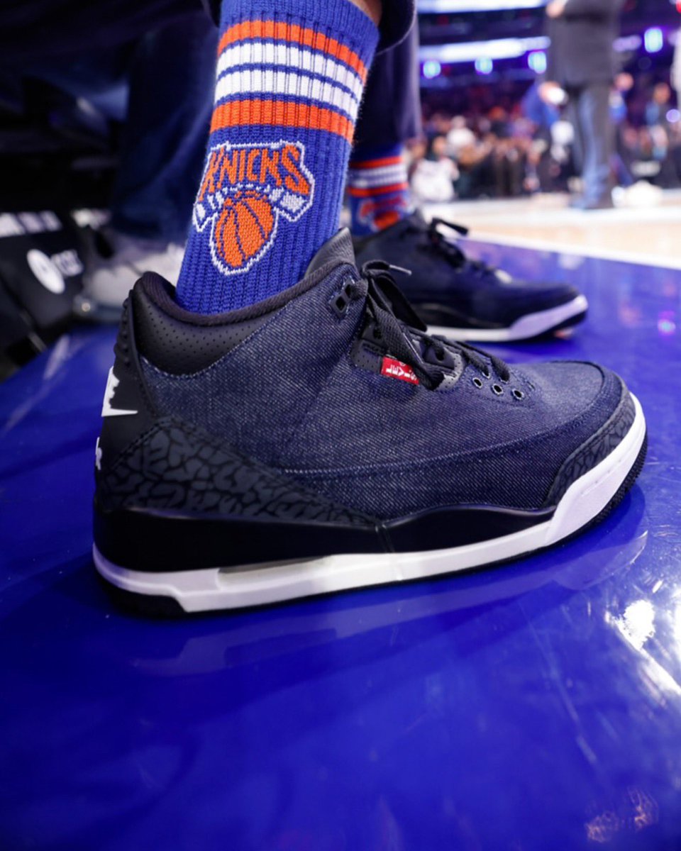 sneakerhack1's tweet image. LEVI&apos;S × NIKE AIR JORDAN 3 DENIM 
2026年発売予定

sneakerhack.com/archives/283330
スパイクリーが着用