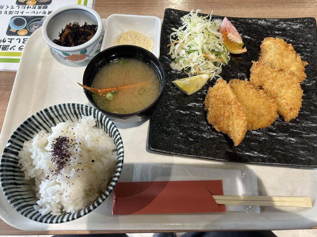 Inlawsunny's tweet photo. 先週土曜日の舞鶴・宮津ツーリング🏍️
少し肌寒いけど、綺麗な紅葉を見ながら澄んだ空気の中をバイク走らせるのは最高だった😍 https://t.co/IP3riJPf7M