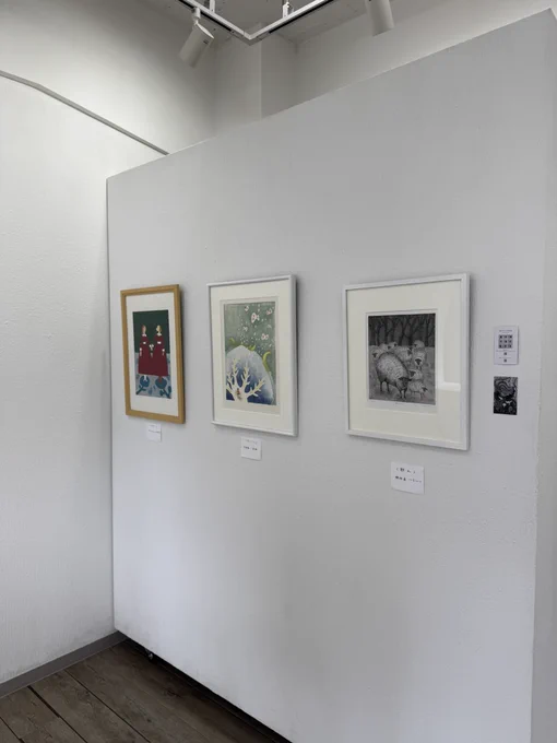 無事設置完了。渋谷でお目にかかりましょう。展示期間が短くて申し訳ないのですがぜひぜひ。名刺も置いてきましたのでこちらもぜひー。https://t.co/jz4LsAdEP4 
