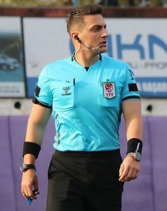 Tutuklanan hakemlerden Nevzat Okat.

Bölge: Kütahya
Lisans: 42020