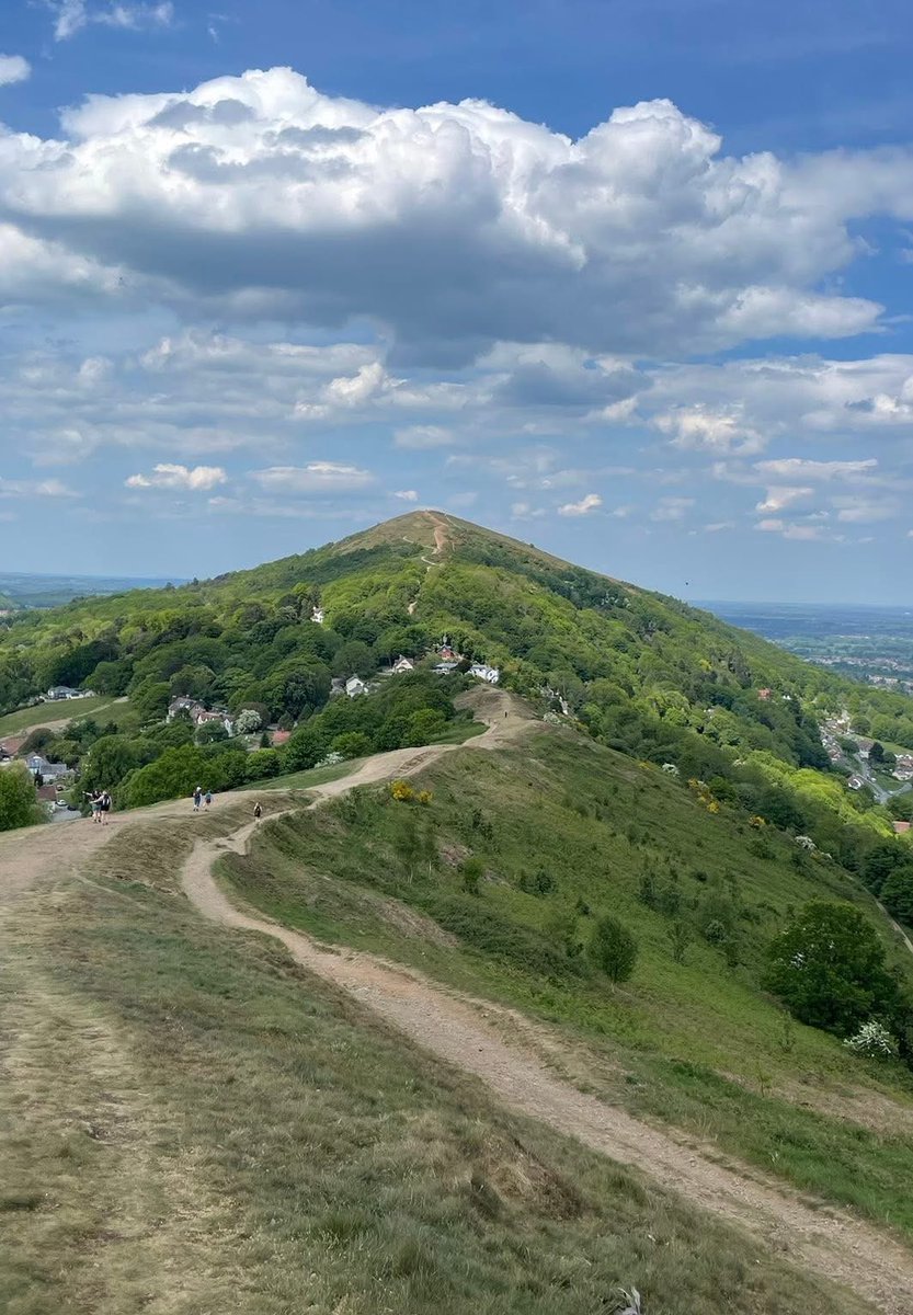 BlueJoe15's tweet image. New episode. Bought a house in this economy 😬

Life in Malvern awaits!! 💛