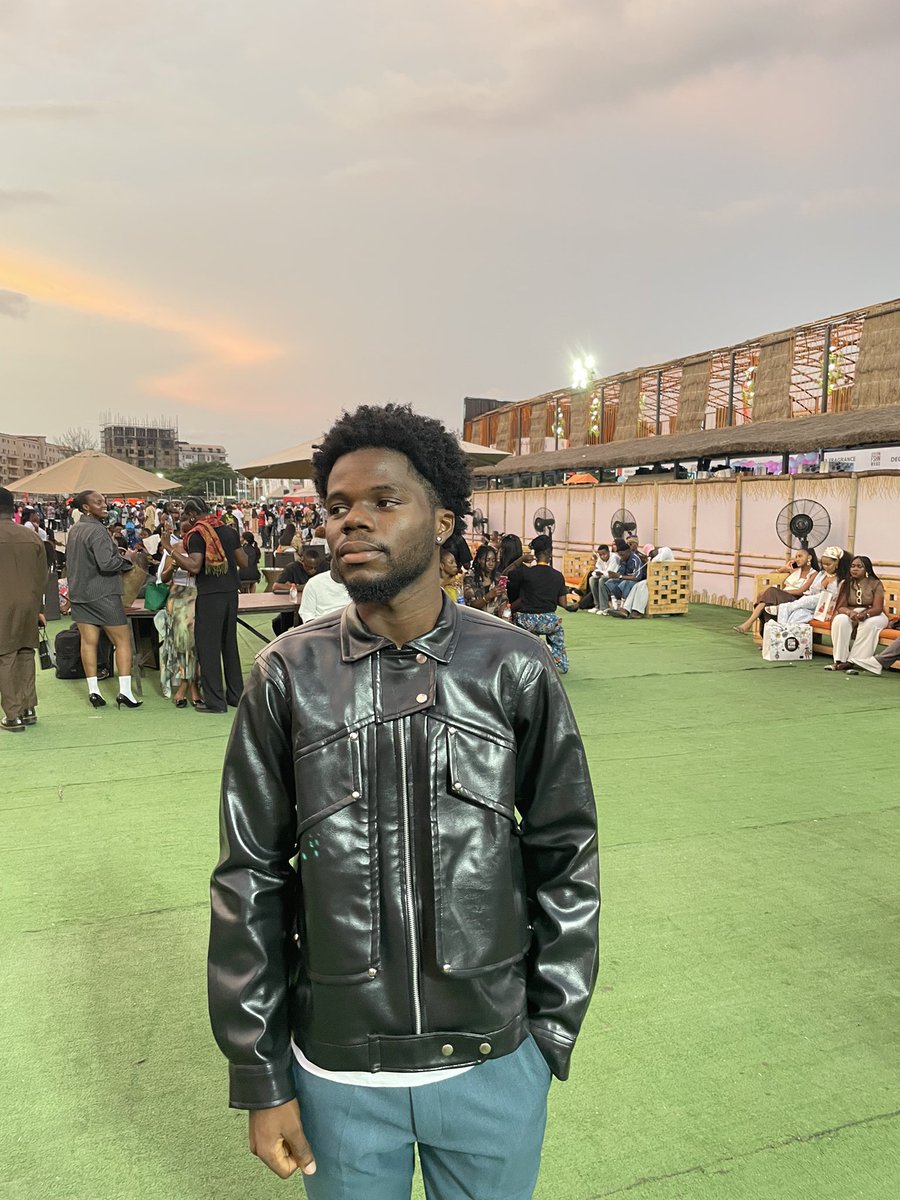 vhettiofficial's tweet photo. Styled by Vhetti for #gtcofashionweekend2025 https://t.co/HabFYWfnvp