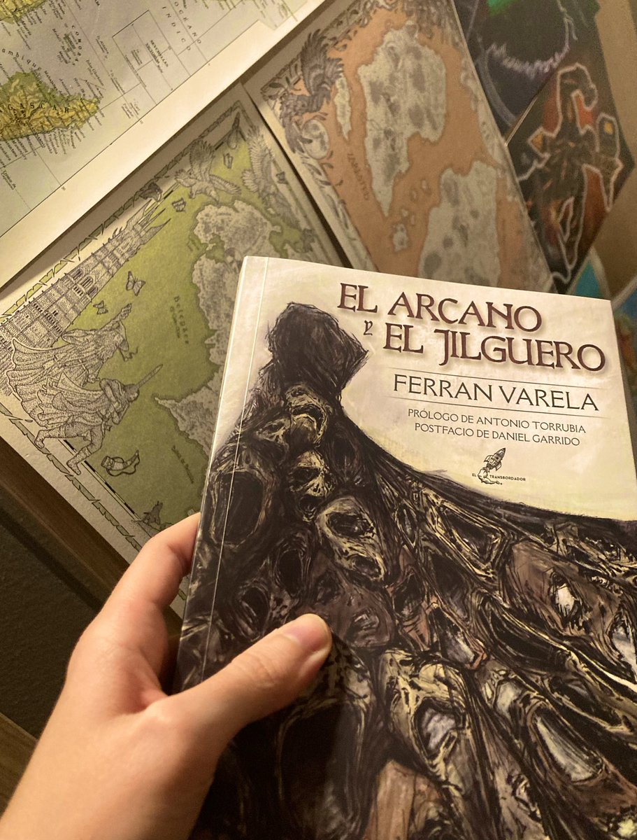 He comenzado hoy la lectura de este pendiente de <a href="/EdTransbordador/">Ediciones El Transbordador</a> y 
MADRE MIAAAAA!!! Soy el mayor fan de Ferran Varela y solo llevo 3 capítulos ❤️