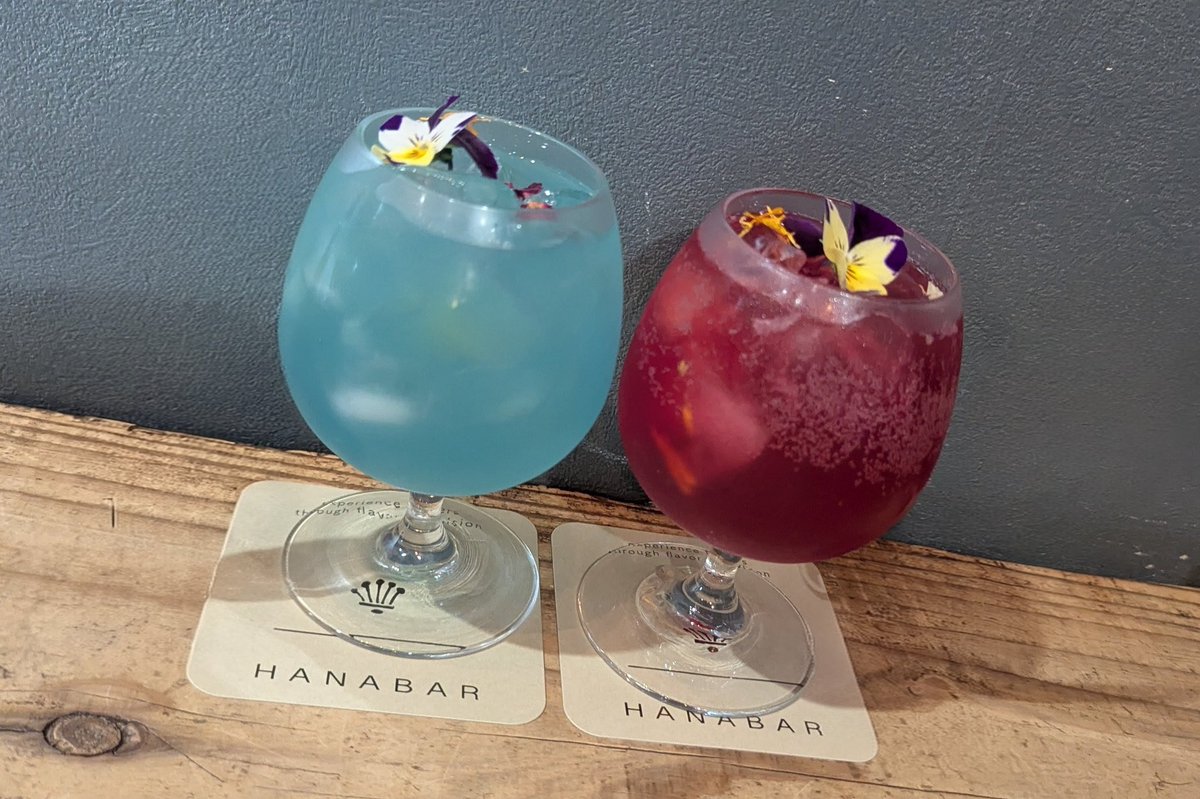 a_p_r_i_c_0_t_'s tweet image. サモちゃんと奇跡のopus併せ💐
たぶん私たちの服や持ち物を見て、ごはん上の🌼の色を選んでくれた気がする🥰
今度はクリームソーダ目がけて行きたい😌✨