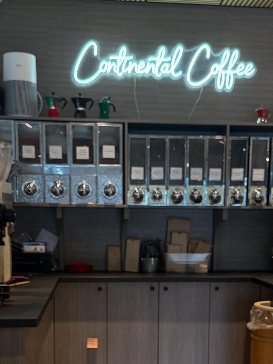 1kirkmclean's tweet photo. It’s a @continentalcoffeehouse type of day! ☕️ @rogers #cupofjoe #coffee #java #thedrive #vancity #eastvan #vancover #weareallcanucks #teamrogers https://t.co/pPjNC4604x