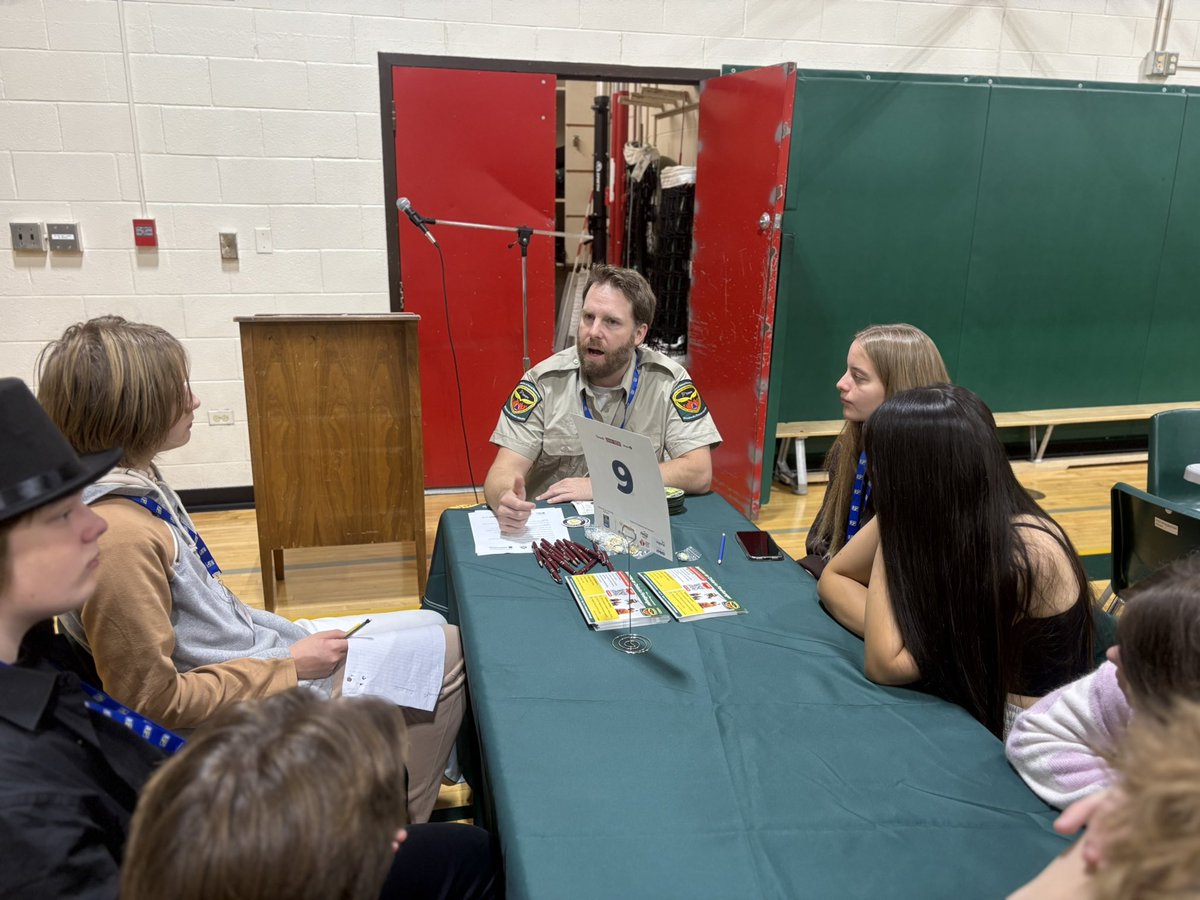 LockerbyNet's tweet image. Thank you to all of our amazing Sudbury Community partners for taking the time to meet and mentor all of our Grade 10 students about their future career choices!  It was a great day and we appreciate the Viking Community Support!