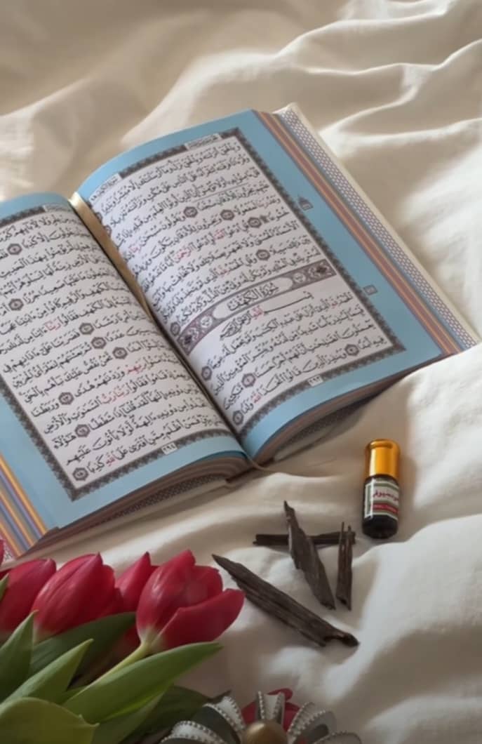 *اللـه هـو الأمـان الحقيقـي لمـن خـاف، والملجـأ لمـن ضـاقت بـه الحيـاة، والسنـد لمـن أثقله الهـم، مـن توڪل عليه شعر بالطمأنينة، ومن احتمـى برحمتـه وجـد راحتـه. لا أمـان أعظـم مـن أمـان اللـه، ولا قـوة تسبـق قـوتـه. هـو القـادر الذي لا يُغلب، والعـزيـز الـذي لا يُطـال.