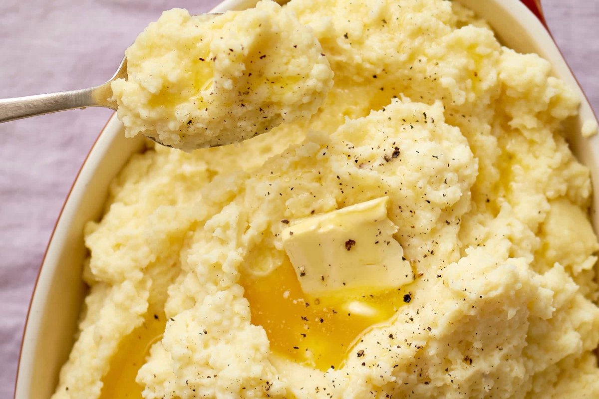 DustinMPeyser's tweet image. My Dad Stopped Making Homemade Mashed Potatoes 4 Years Ago, Thanks to This Brilliant Boxed Mix Hack dlvr.it/TPBYWM #MashedPotatoes #FoodHacks #CookingTips #EasyRecipes #HomeCooking