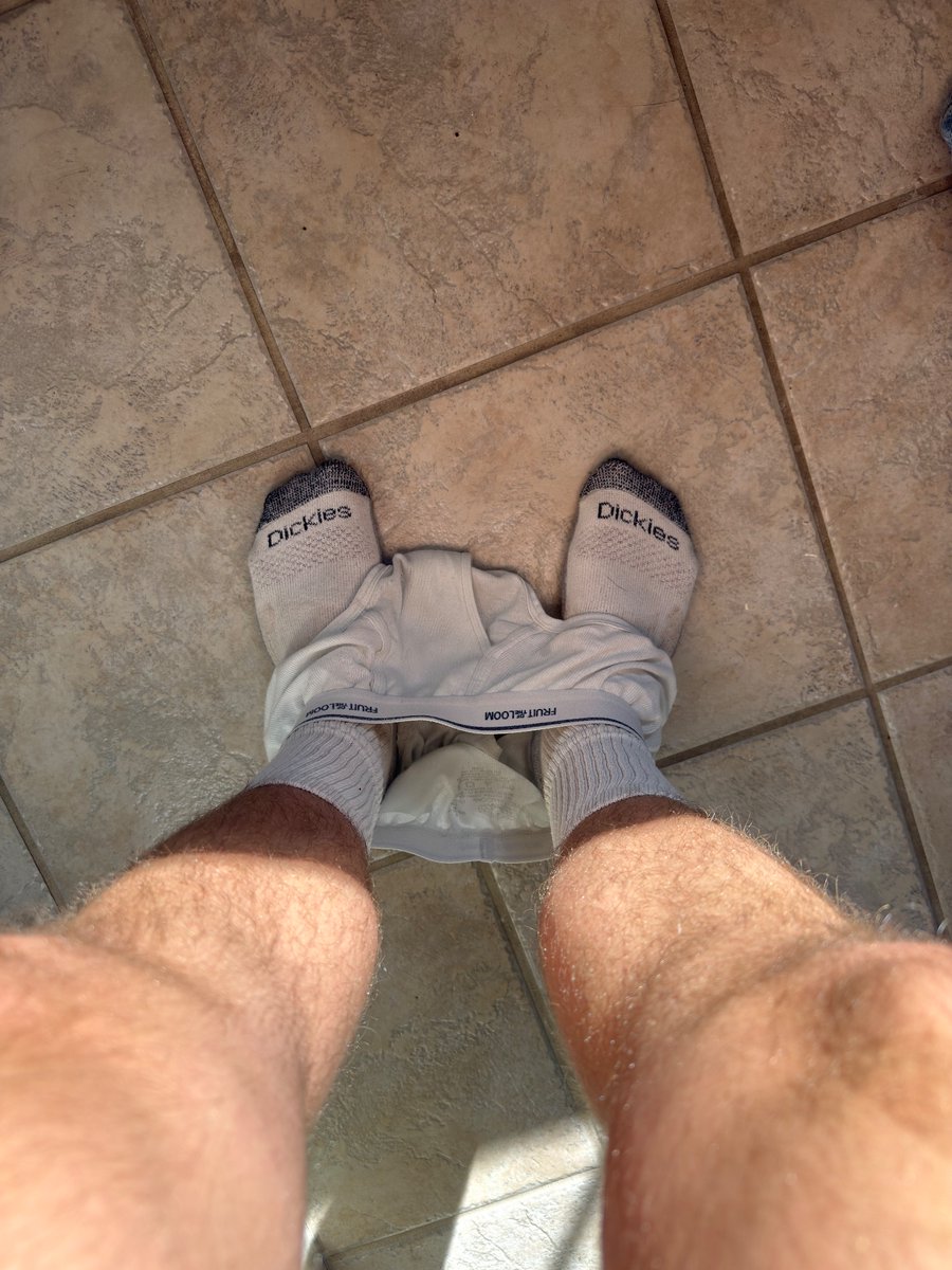 GayNikeSocks tweet media