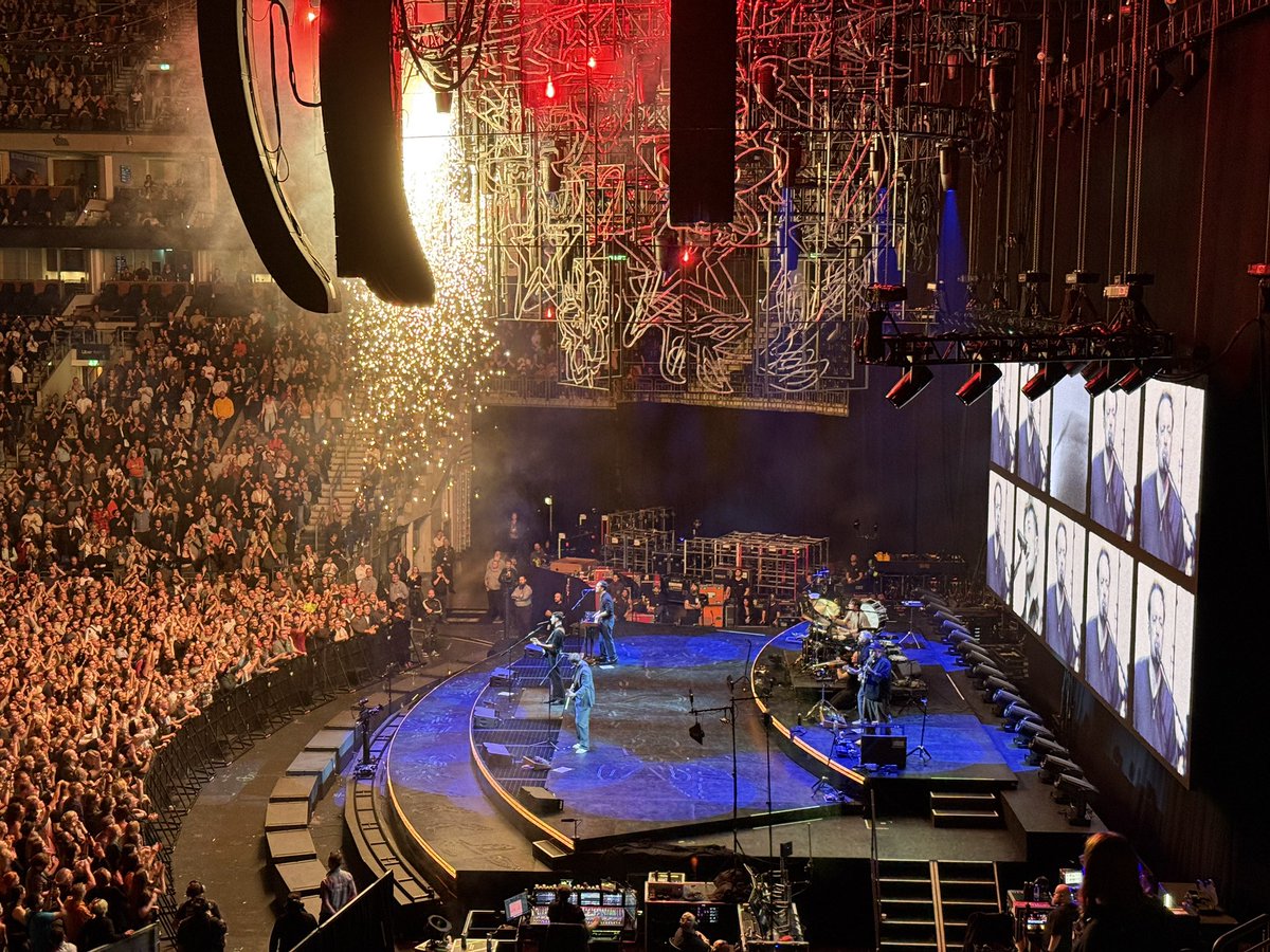 Uber Arena tweet media