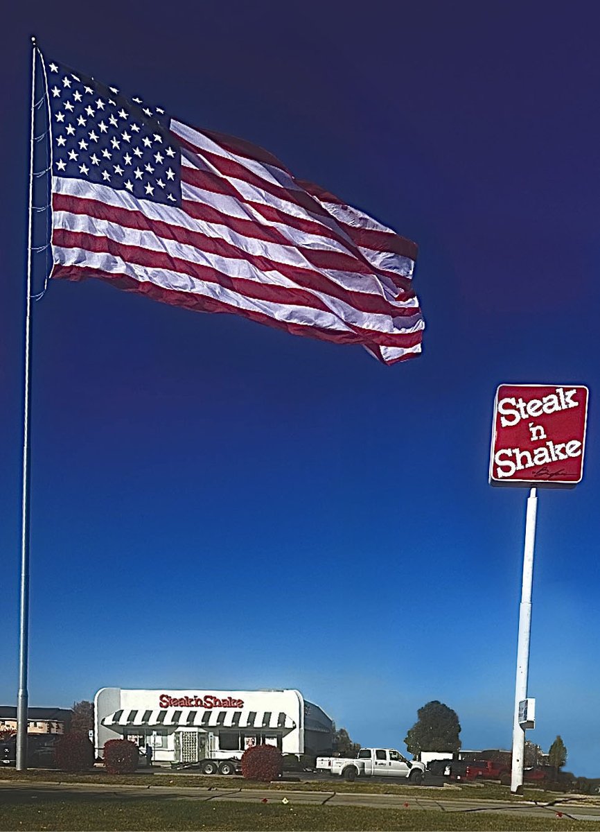 SteaknShake's tweet image. Proud to raise the American flag at our Mattoon, Illinois location.   

We thank you for your continued patronage!