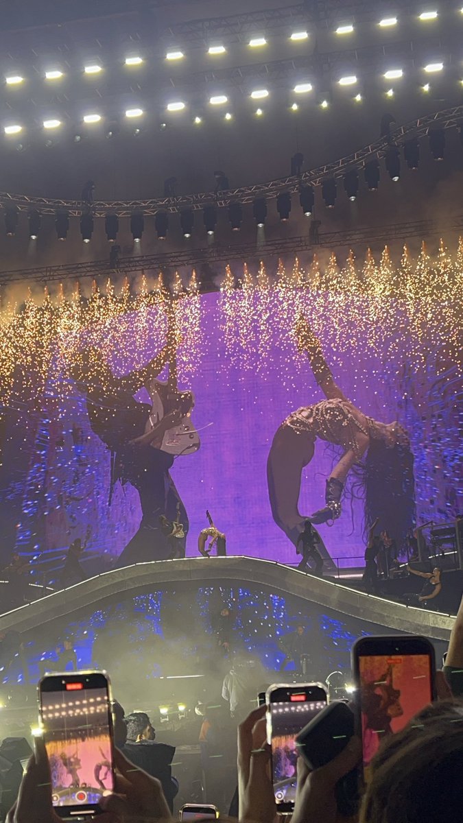yosbarcenaas's tweet photo. is this my happy ending https://t.co/x3I1RADBd7