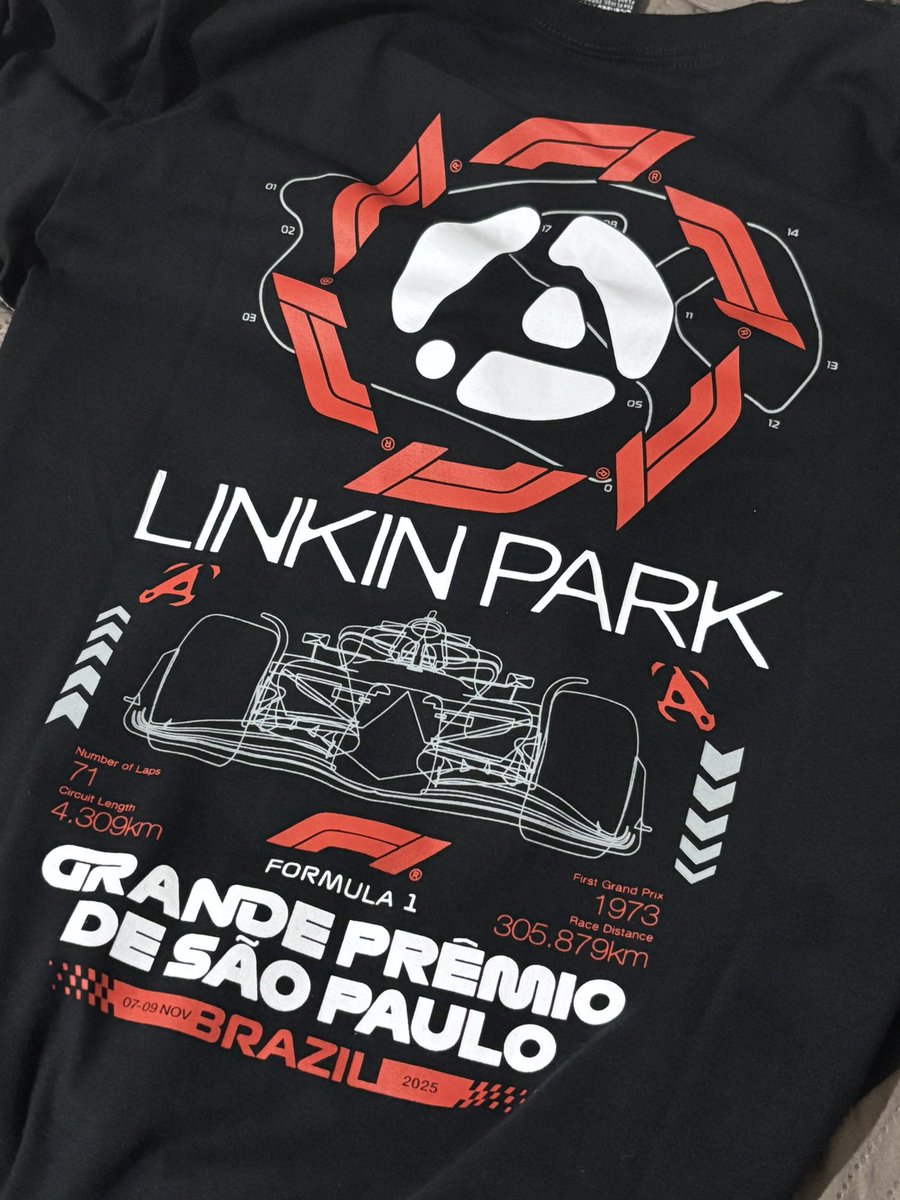 unfuckmgc's tweet photo. meio que eu tenho a camiseta mais linda do mundo https://t.co/Kjhk1wm4TV