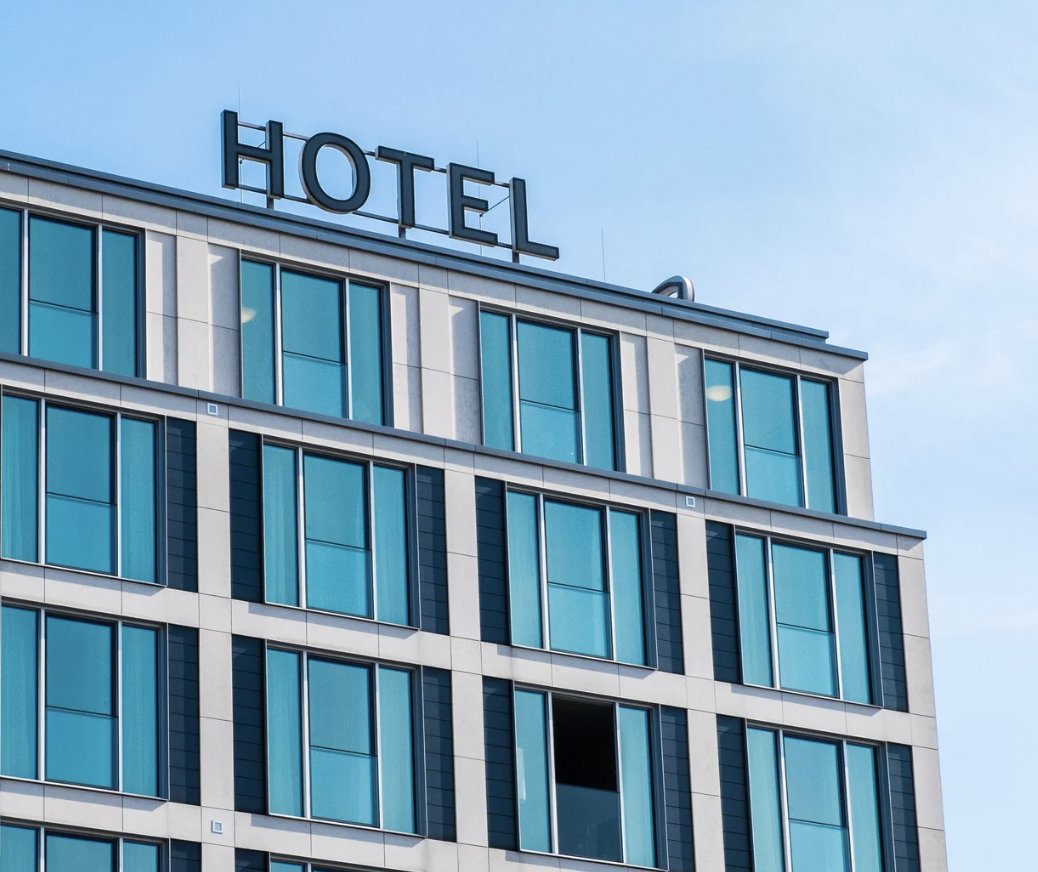 Key items that must be included in #hotel #management agreements: bit.ly/3LsugUQ | #hospitality #business #blog