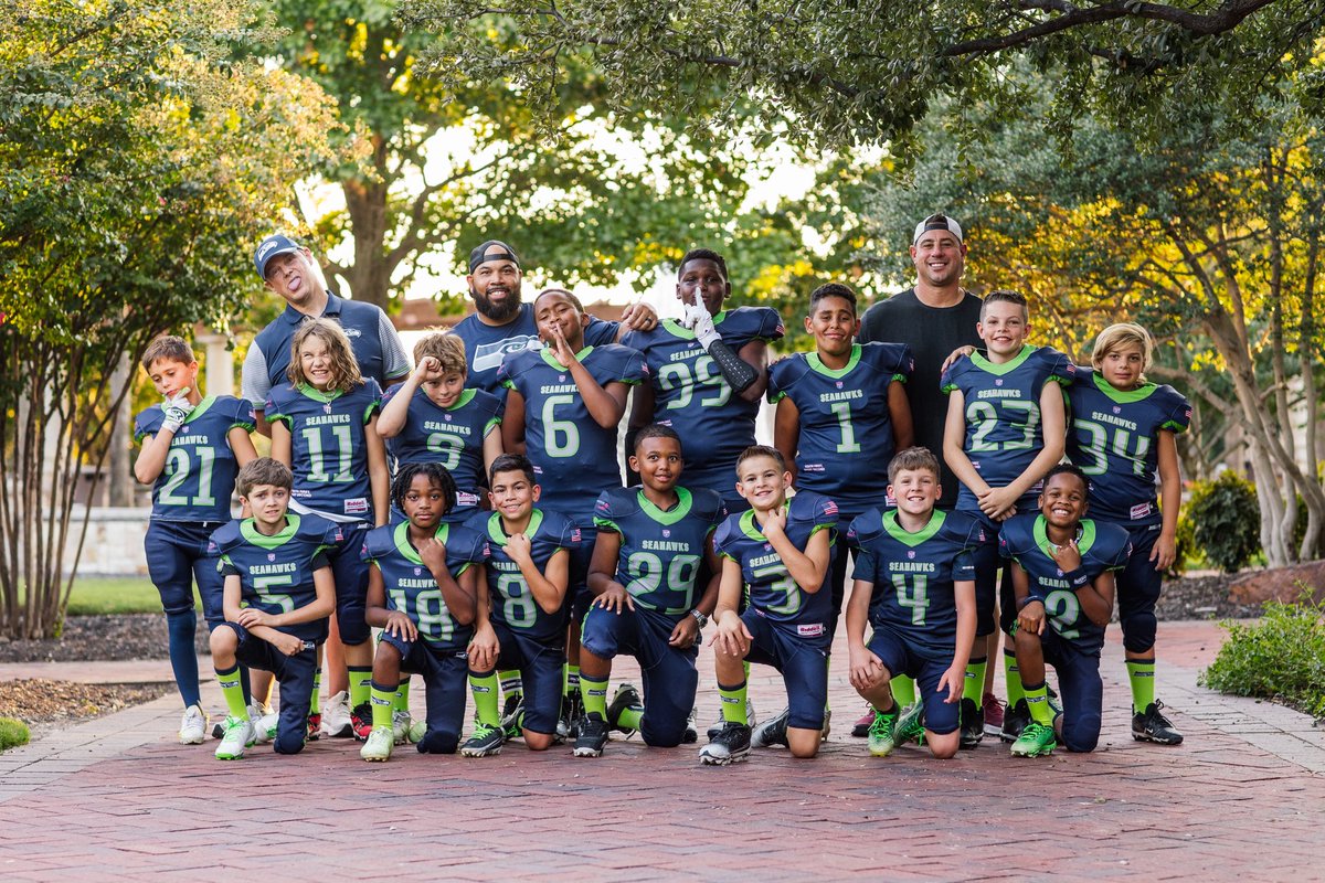 bmb_gamers's tweet photo. @jaxon_smith1 @_Tariqwoolen @CooperKupp @CobyBryantSZN @zachcharbon @DrewLock23 @JalenMilroe @leonardwilliams 

This would make these boys day. Hit me up https://t.co/GLQPFmpT4A