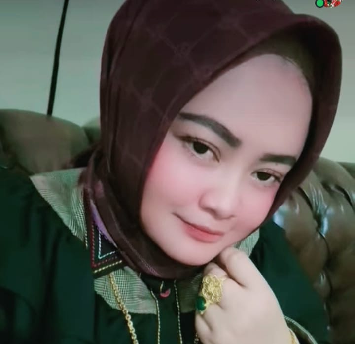 berang52932's tweet photo. Pingin di jilat memek ku sampe muncraat https://t.co/0wQhIne4rk
