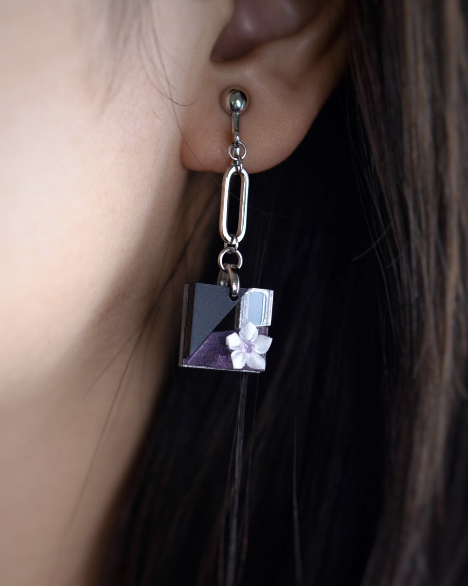 11/14 （金）20:00-
online shop open！