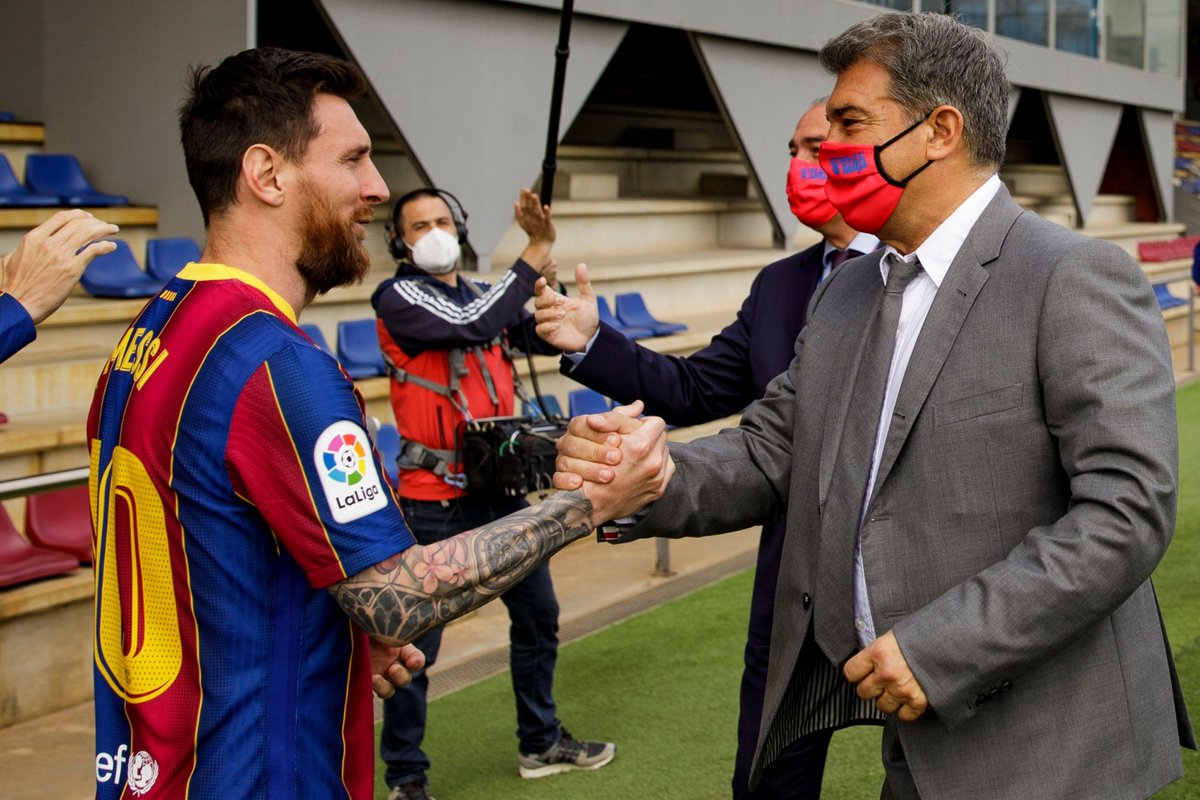 .<a href="/Rsierraplus/">Ricardo Sierra</a> 

"Si los barcelonistas ponen en la balanza a Messi y Laporta imagino que gana Messi por goleada"