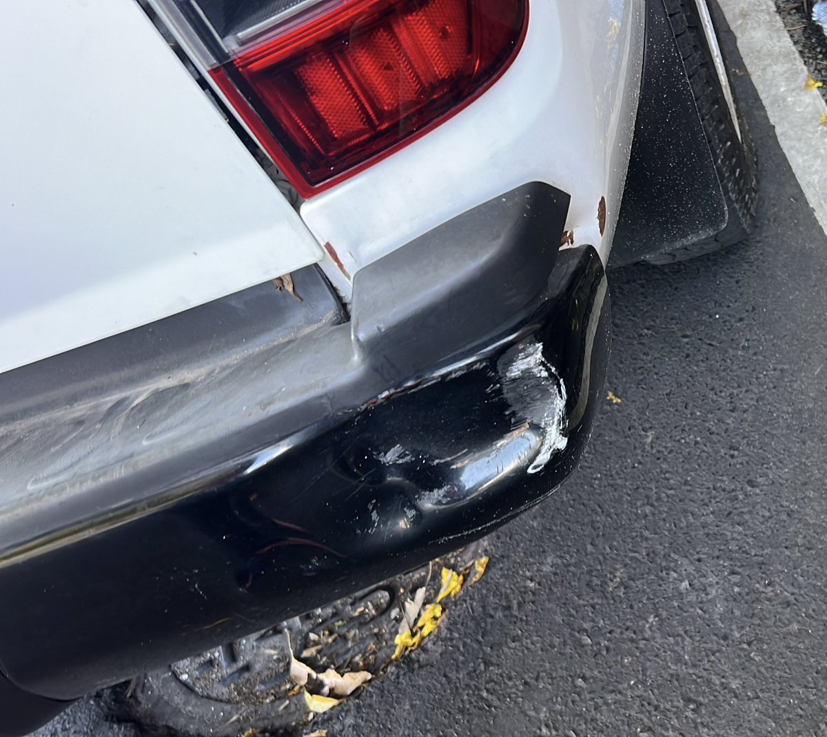 Javier_Mndoz's tweet photo. Este día mi madre tuvo un percance vial en mejicanos, una mujer le chocó
Mi madre se bajó para ver los daños en su vehículo e intentar hablar con la mujer que le impactó lo que hizo fue intentar atropellarla @PNCSV @VMTElSalvador https://t.co/wNE0anOu8l