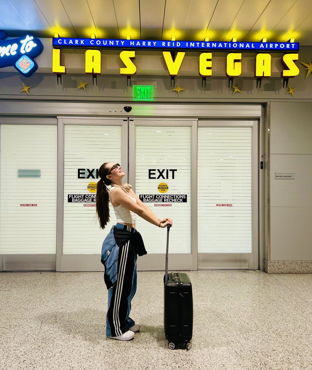 Mi primera Vez… 
Otro Sueño  ! 💙💎
<a href="/LatinGRAMMYs/">The Latin Recording Academy / Latin GRAMMYs</a>  <a href="/Univision/">Univision</a>  
#ELAINEVEGASXLATINGRAMMYS